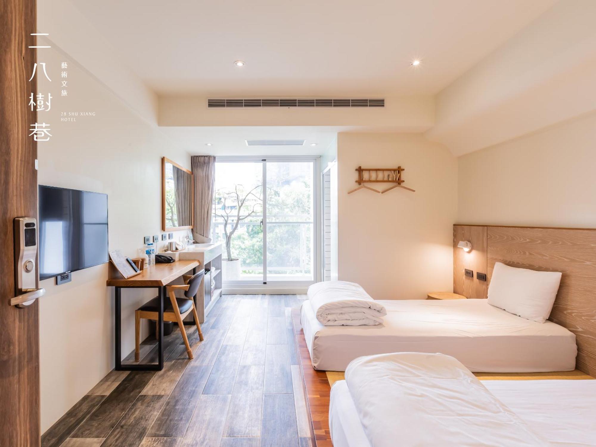 28 Shu Xiang Hotel Taichung Bagian luar foto