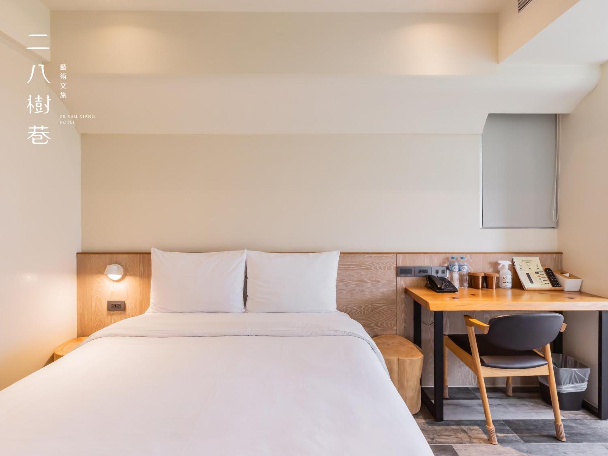28 Shu Xiang Hotel Taichung Bagian luar foto