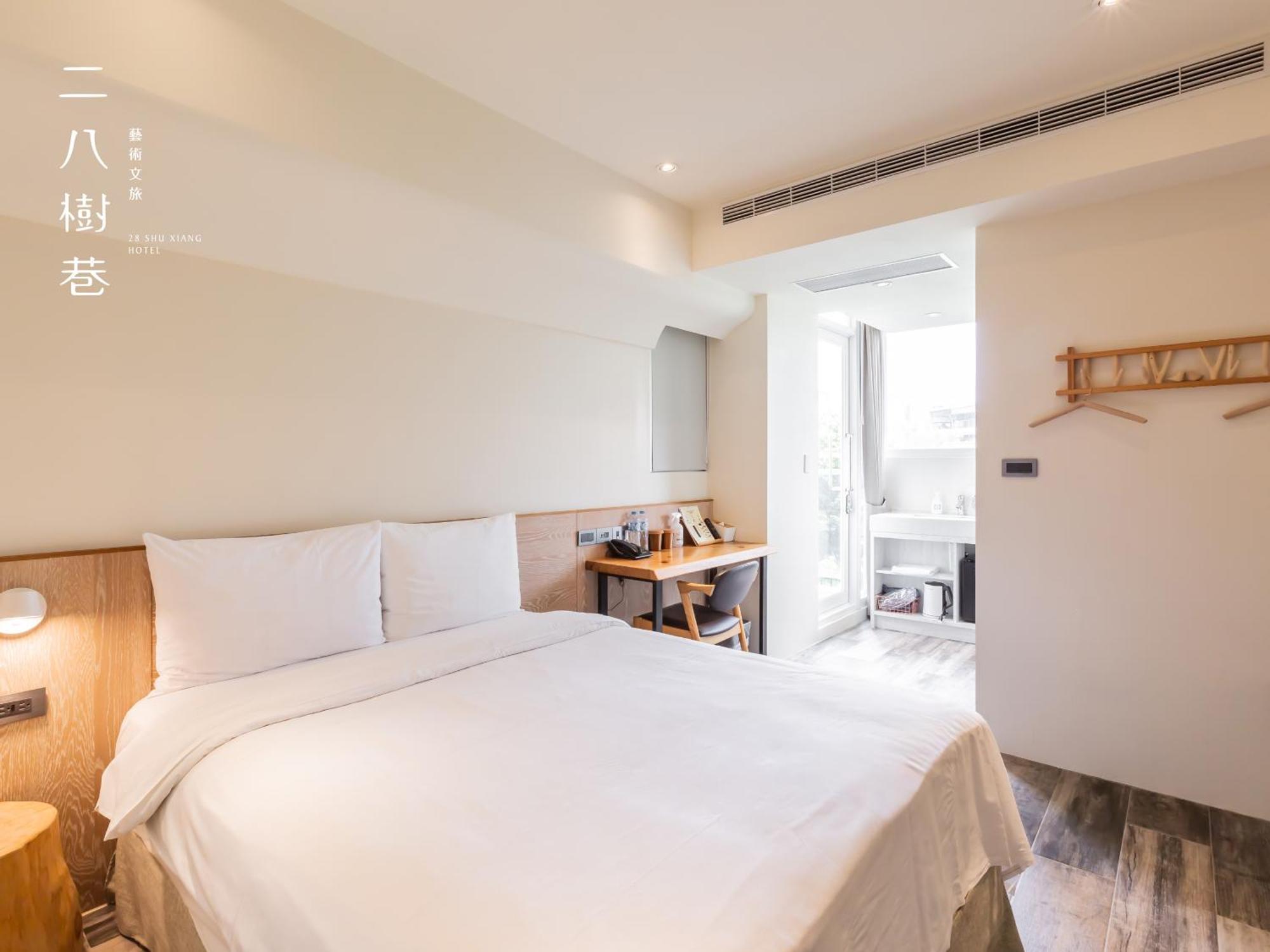 28 Shu Xiang Hotel Taichung Bagian luar foto